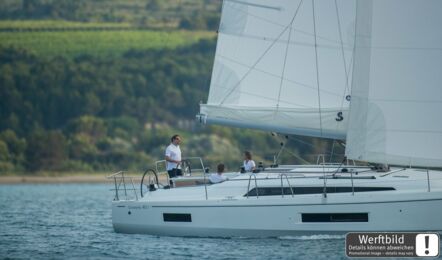 Steuerbord Aussenaufnahme einer Oceanis 40.1 in Rogoznica in Kroatien