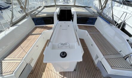 Cockpit Aussenaufnahme der Oceanis 46.1 "Sophia" in Can Pastilla auf Mallorca