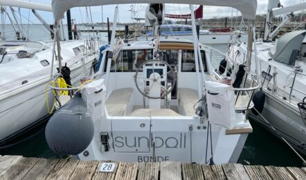 Heck Aussenaufnahme der Sirius 35DS "Sunball" in Heiligenhafen