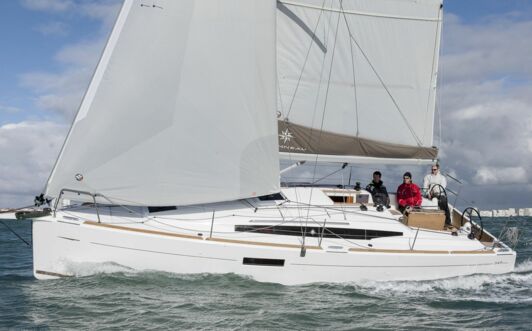 Backbord Aussenaufnahme einer Sun Odyssey 349 in der Ostsee