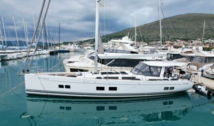 Backbord Aussenaufnahme der Hanse 588 "JOANNA" in Rogoznica in Kroatien