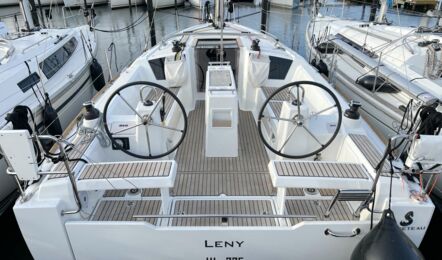 Cockpit Aussenaufnahme der Oceanis 35.1 "Leny" in Heiligenhafen