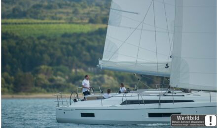 Steuerbord Aussenaufnahme einer Oceanis 40.1