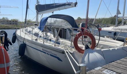 Backbord Heck Aussenaufnahme der Bavaria 38 cruiser "Käte" in Barth