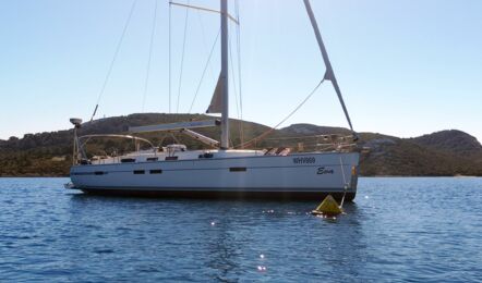 Steuerbord Aussenaufnahme der Bavaria cruiser 45 "Eva" in Palma auf Mallorca