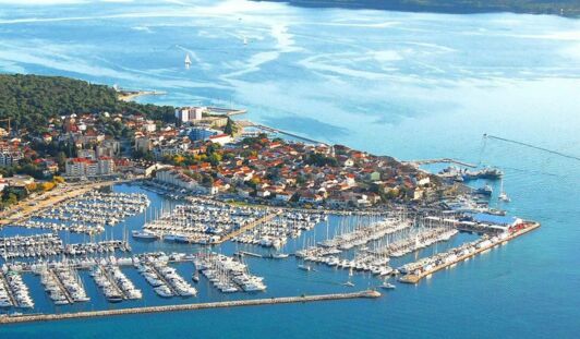 Marina Kornati in Biograd mit direktem Zugang in die Kornaten