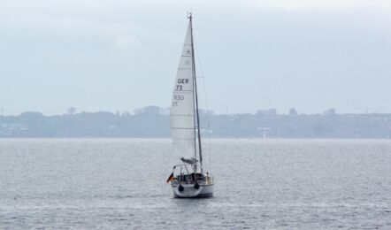 Heck Aussenaufnahme der Sirius 35DS "Canicula" in Heiligenhafen