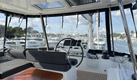 Deck Flybridge Aussenaufnahme der Lagoon 51 "Selanja" in Can Pastilla auf Mallorca