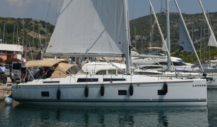 Steuerbord Aussenaufnahme im Hafen der Hanse 418 Laysan in Rogoznica in Kroatien