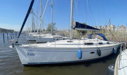 Backbord Aussenaufnahme der Bavaria 38 cruiser "Käte" in Barth