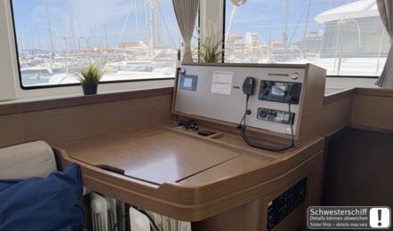 Kartentisch Innenaufnahme eines Schwesterschiffes in Can Pastilla auf Mallorca