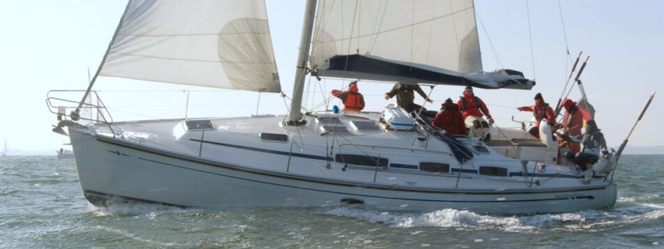 Backbord Aussenaufnahme der Bavaria 38 cruiser "Käte" in Barth