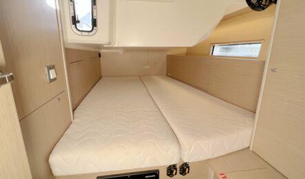 Achterkabine Backbord der Oceanis 40.1 Grisu in Heiligenhafen