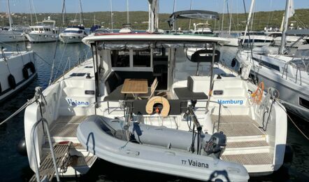 Heck Aussenaufnahme des Katamarans Lagoon 40 "Vaiana" in Puant in Kroatien