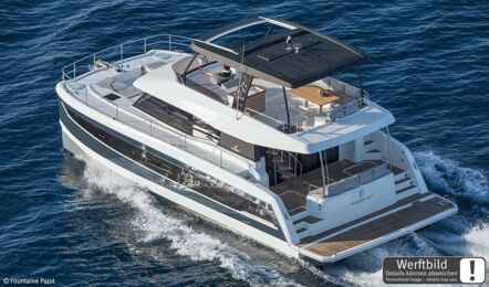 Backbord Heck Aussenaufnahme einer Fountaine Pajot MY6 in Palma auf Mallorca