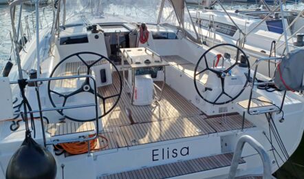 Heck Aussenaufnahme der Oceanis 40.1 "Elisa" in Punat in Kroatien