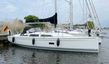 Steuerbord Aussenaufnahme der Hanse 348 "Elea" in Barth