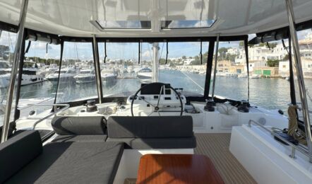 Deck Flybridge Aussenaufnahme der Lagoon 51 "Selanja" in Can Pastilla auf Mallorca